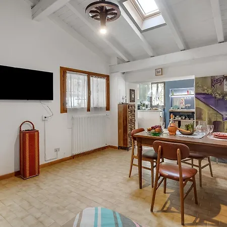 Apartment Il Nido Del Ciabattino In Old Town - Happy Gignese